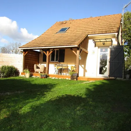 Dans Les Alpes Mancelles 게스트하우스 Gesnes-le-Gandelin