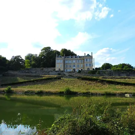 Dans Les Alpes Mancelles 3*